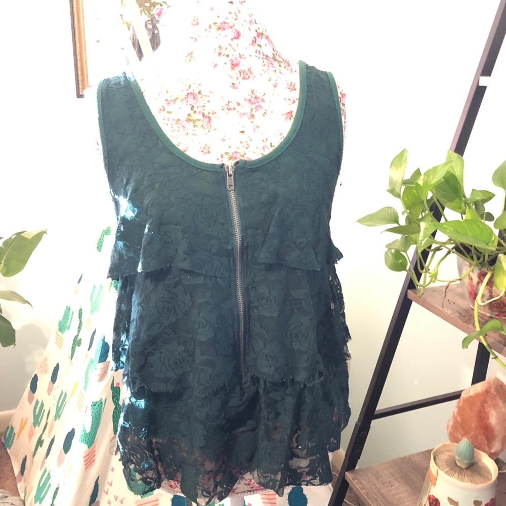 Pins and needle lace top